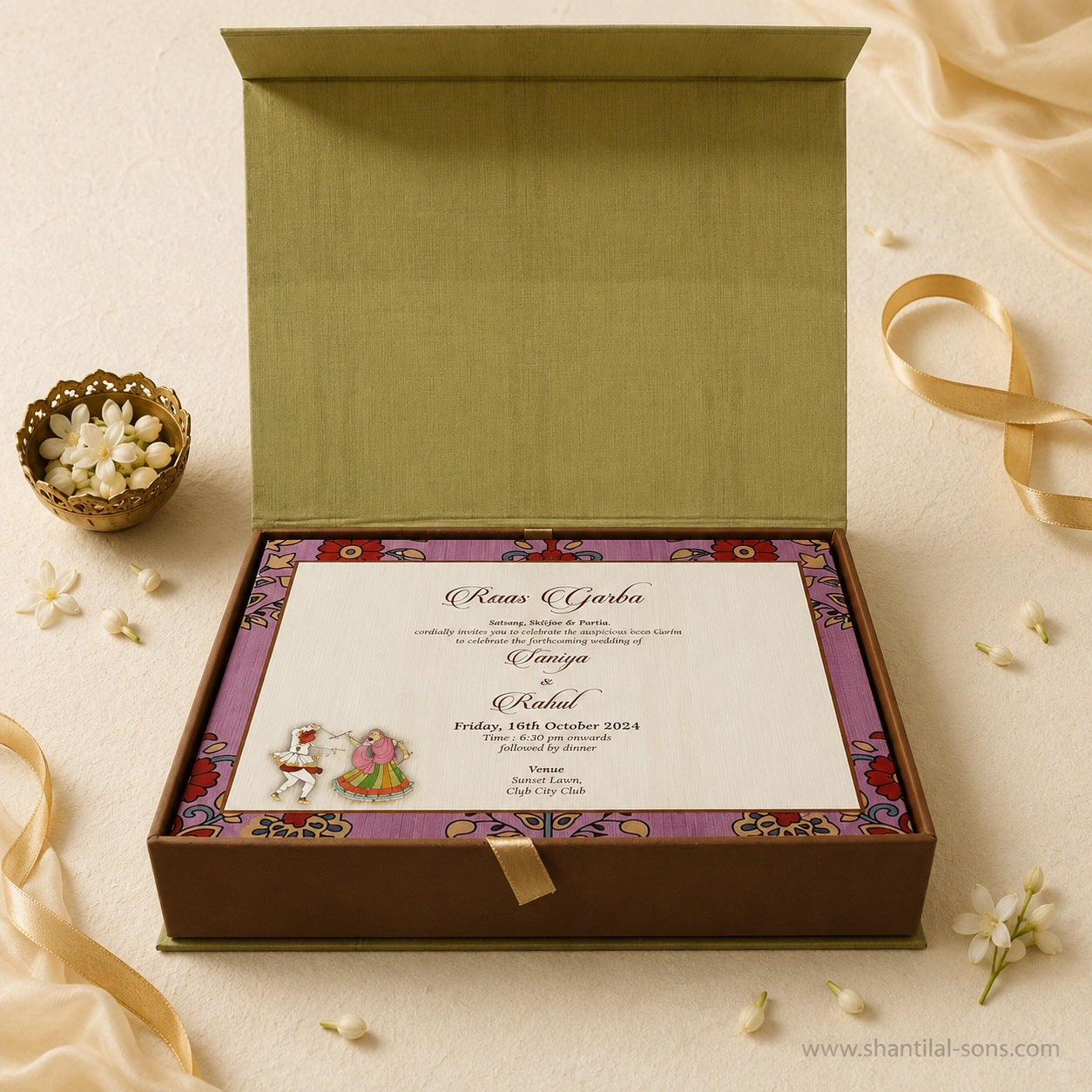 Traditional Box Wedding Invitation | SS-8103